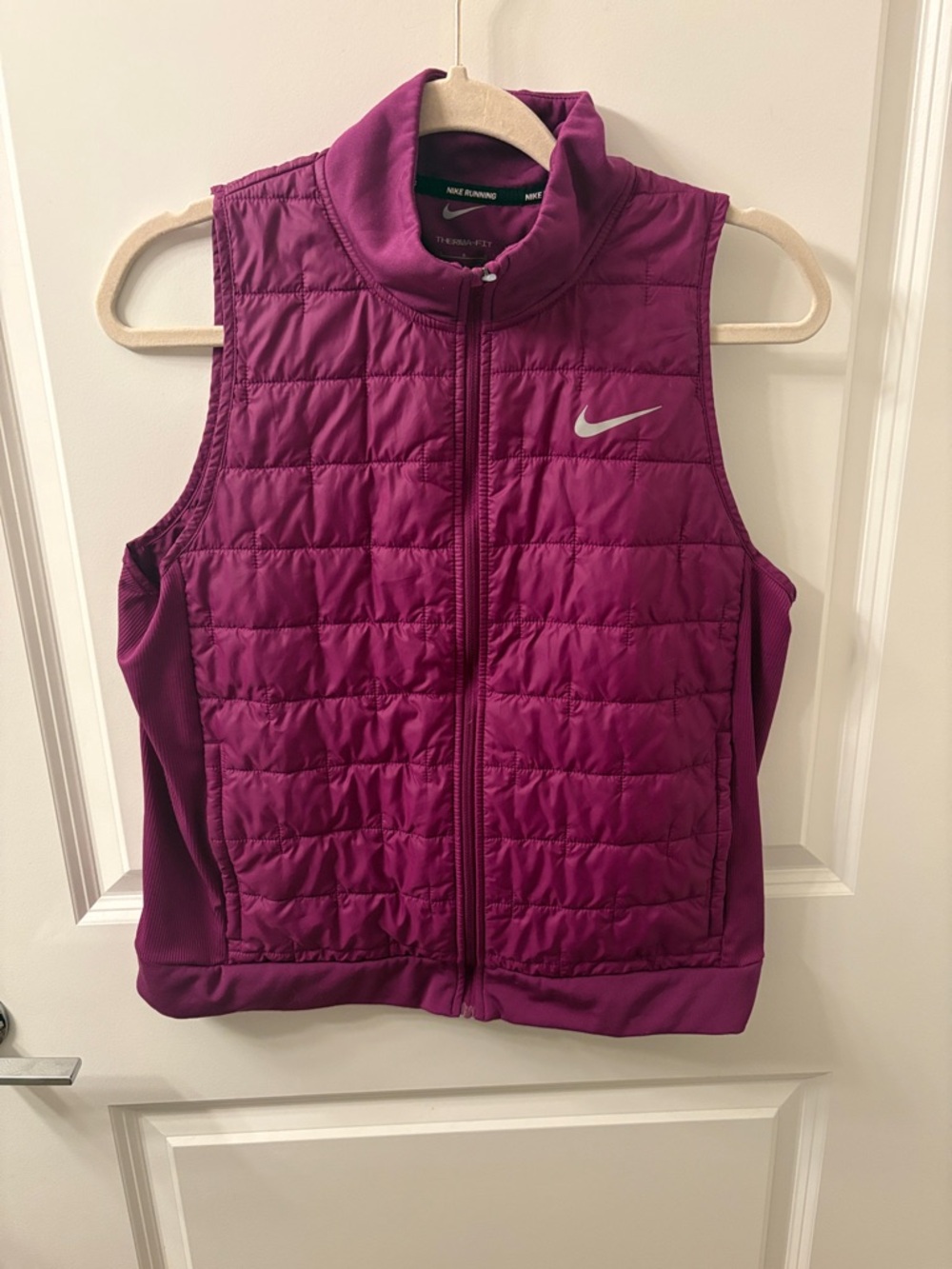 Nike Quilted Running Vest in Magenta